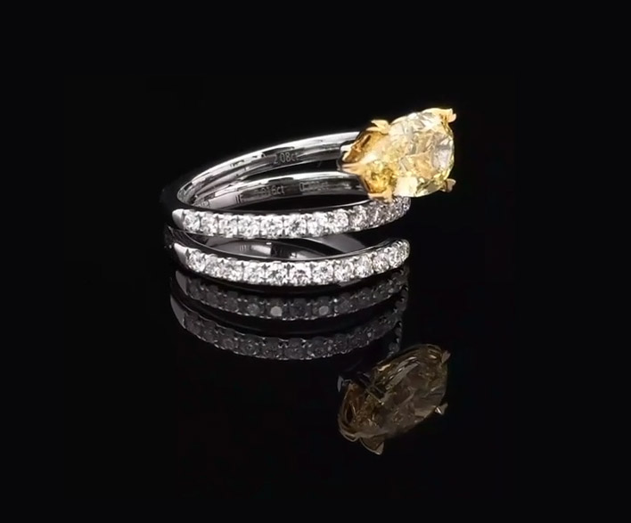 The Caresse Yellow Diamond
