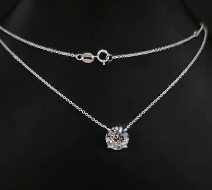 The Classique Pendant