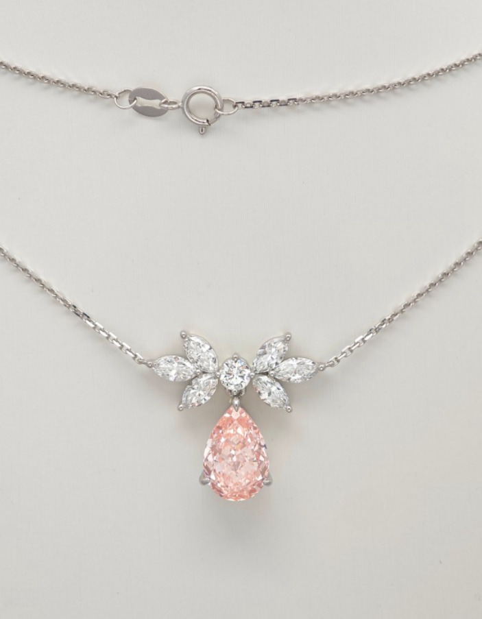 The Fleur Pendant
