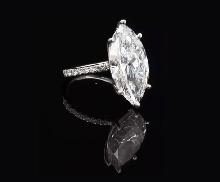 The Élancé Marquise Ring