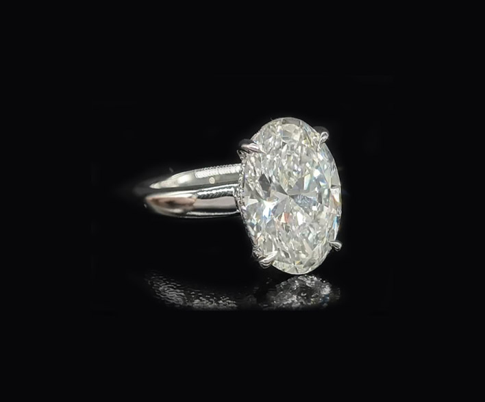 The Épure Oval Ring