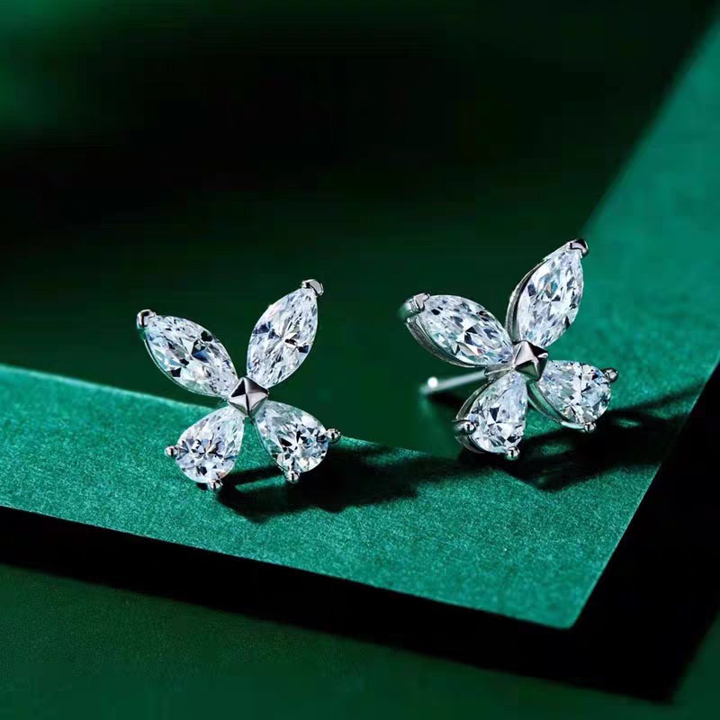 The Trèfle Earrings
